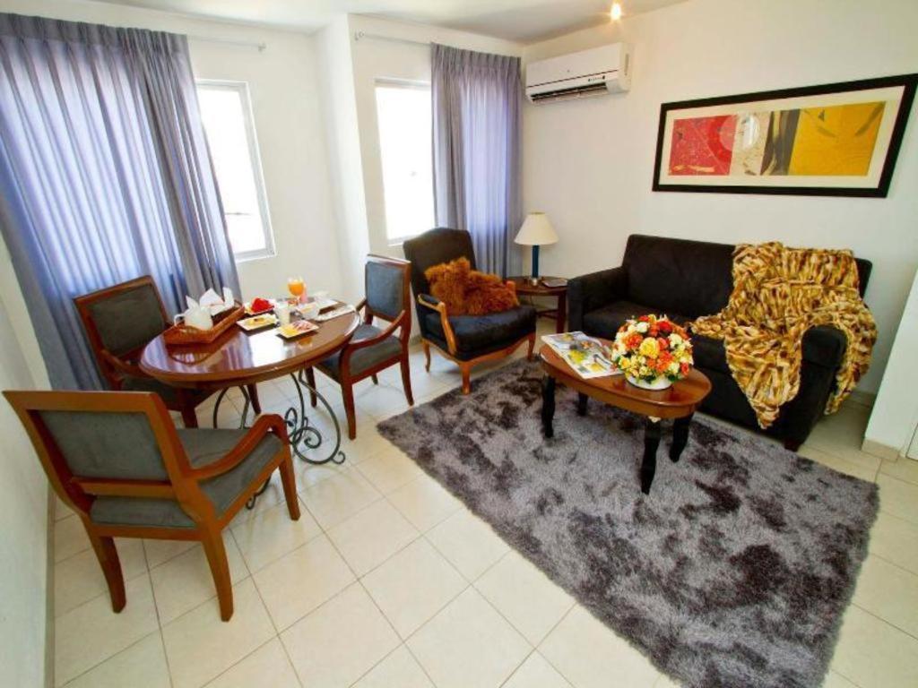 Terranova Suites Santa Cruz de La Sierra Buitenkant foto