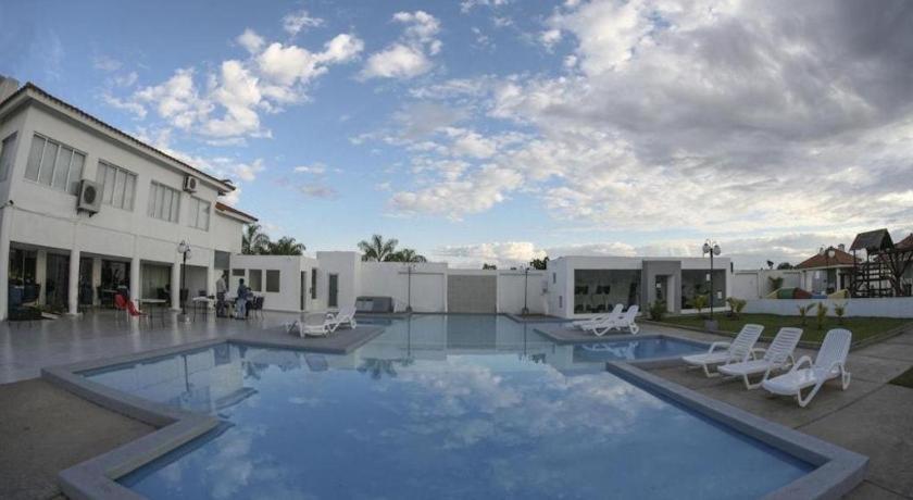 Terranova Suites Santa Cruz de La Sierra Buitenkant foto