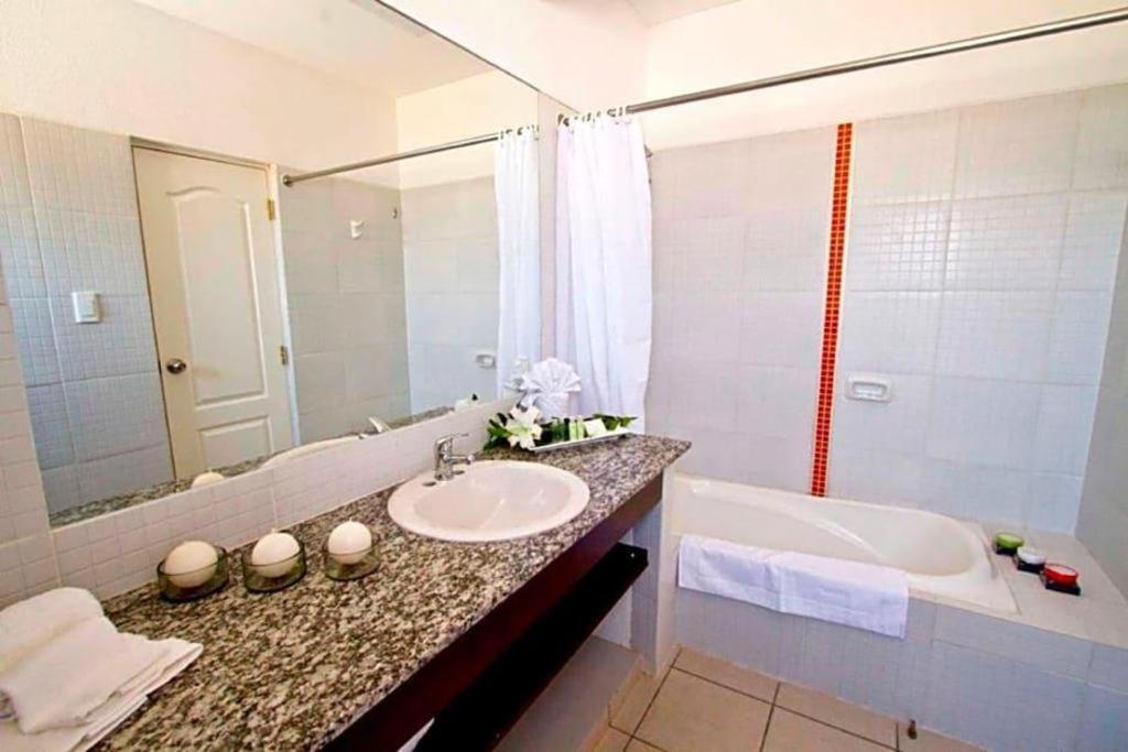Terranova Suites Santa Cruz de La Sierra Buitenkant foto