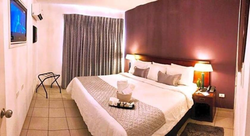Terranova Suites Santa Cruz de La Sierra Buitenkant foto