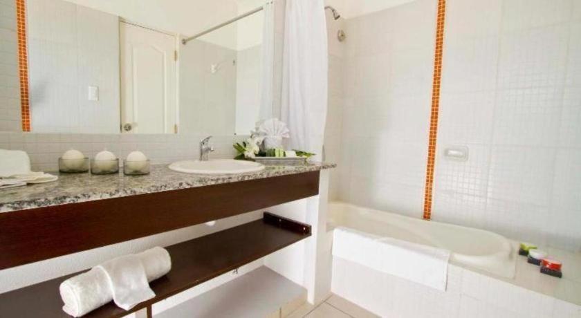 Terranova Suites Santa Cruz de La Sierra Buitenkant foto